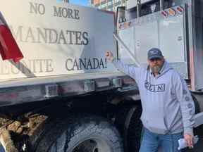 Les camionneurs ne quitteront pas Ottawa ce week-end, a déclaré dimanche l'organisateur du convoi Patrick King: «Fake news bud!  Nous n'allons nulle part, et il y en a d'autres à venir.