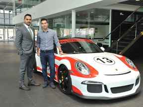 Francesco Policaro et le pilote champion du monde Daniel Morad, annonçant le lancement de l'équipe de course Porsche Center Oakville dans le cadre du Porsche GT3 Cup Challenge 2015.