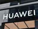« Une simple interdiction de Huawei ne résoudra pas (les vulnérabilités de sécurité du Canada).  La Chine n'a pas besoin de Huawei pour nous espionner.