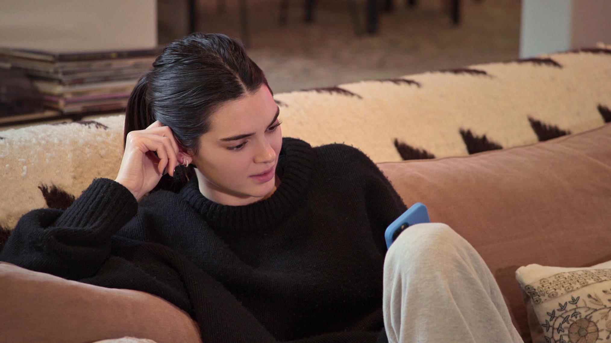 Kendall Jenner dans The Kardashians Saison 1 Episode 10