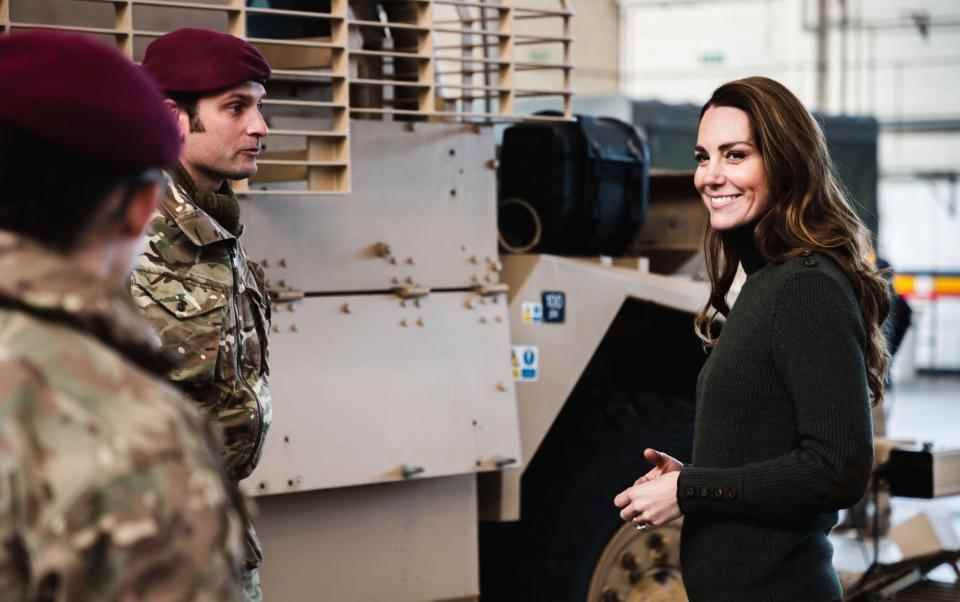 La duchesse de Cambridge rend visite aux troupes - Caporal Cameron Eden / British Army