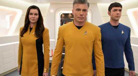 Pictured: Rebecca Romijn as Una, Anson Mount as Pike and Ethan Peck as Spock of the Paramount+ original series STAR TREK: STRANGE NEW WORLDS. Photo Cr: Marni Grossman/Paramount+ ©2022 ViacomCBS. All Rights Reserved.