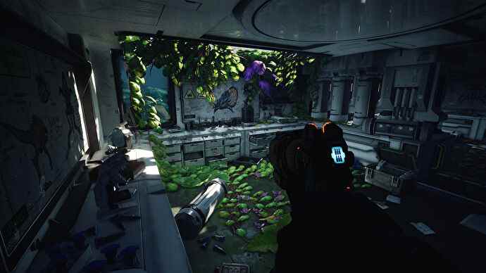 Le joueur visite un laboratoire envahi par la végétation dans The Cycle: Frontier.