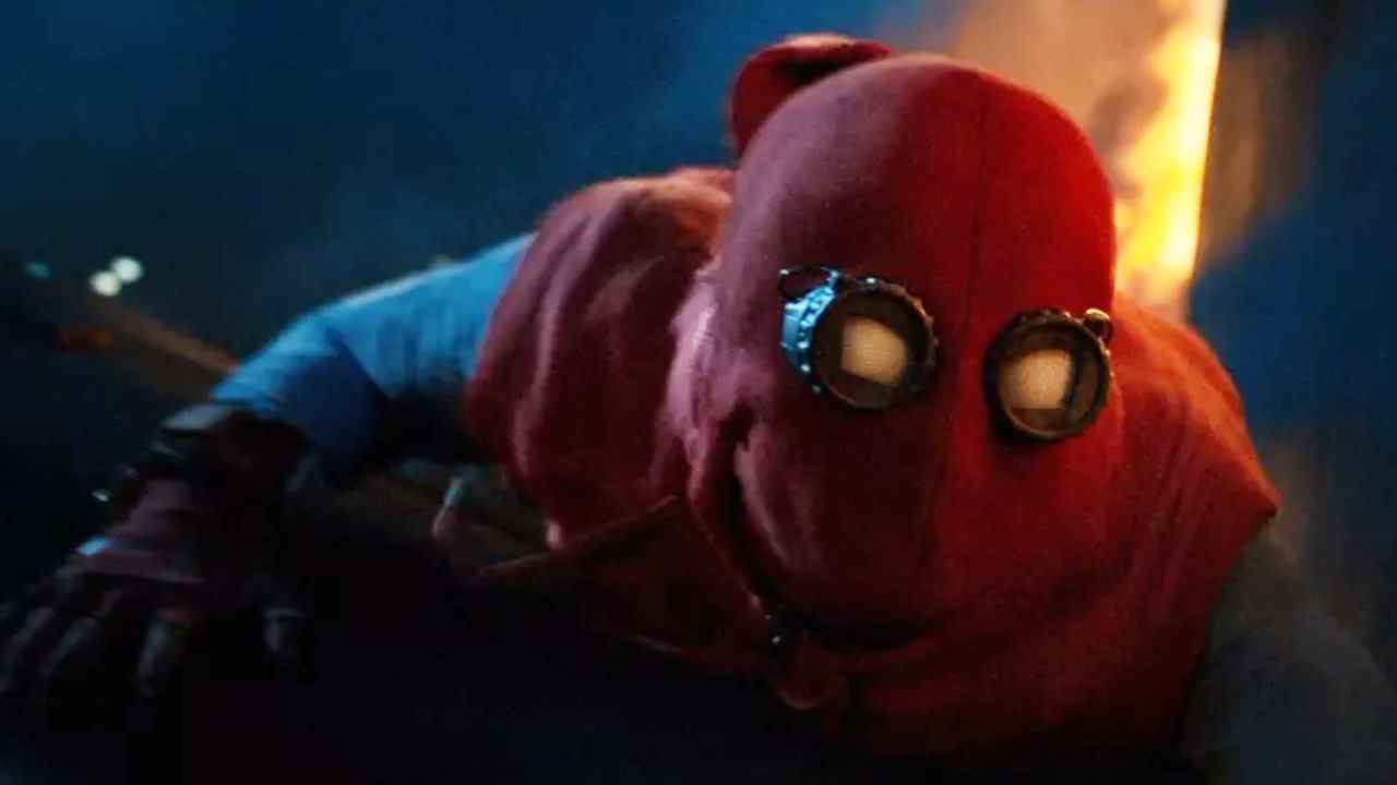 Tom Holland dans le rôle de Peter Parker dans Spider-Man : Retrouvailles