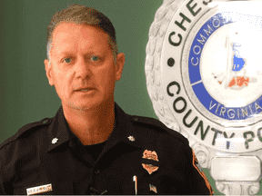 Le lieutenant-colonel Chris Hensley du département de police de Chesterfield parle de la mort d'un enfant dans une voiture chaude et du suicide ultérieur de son père.