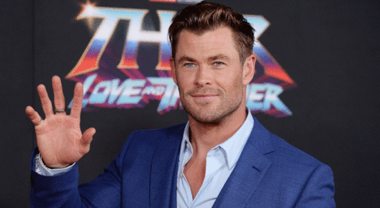 Chris Hemsworth dit que montrer ses fesses nues dans "Thor : Love and Thunder" était un "rêve" devenu réalité