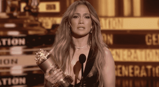 Jennifer Lopez appelle ses détracteurs et ses sceptiques dans le discours d'acceptation des MTV Movie and TV Awards