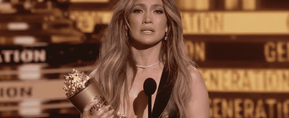 Jennifer Lopez appelle ses détracteurs et ses sceptiques dans le discours d'acceptation des MTV Movie and TV Awards