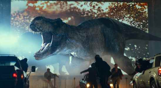 Jurassic World Dominion a bizarrement aidé une bombe au box-office à gagner un peu plus d'argent