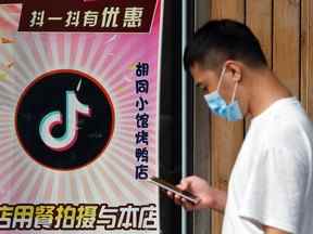 Les conservateurs fédéraux accusent le gouvernement chinois de diffuser de la désinformation électorale par le biais des médias sociaux chinois.