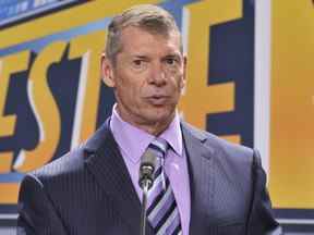 Vince McMahon assiste à une conférence de presse pour annoncer que la WWE Wrestlemania 29 aura lieu au MetLife Stadium en 2013 au MetLife Stadium le 16 février 2012 à East Rutherford, New Jersey.