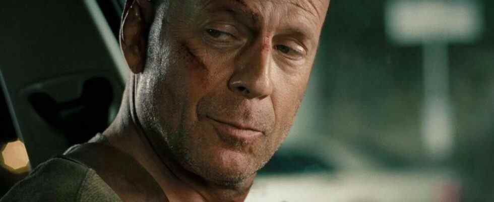 La femme de Bruce Willis parle franchement de l'aphasie des mois après l'annonce de la retraite de l'acteur