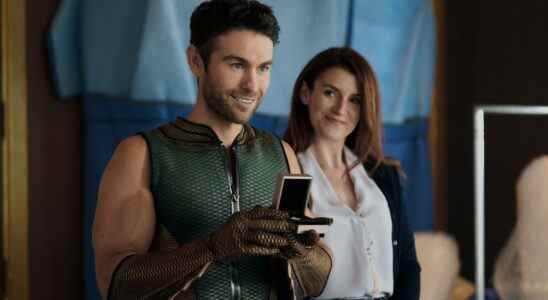 The Deep (Chace Crawford) presents a gift in The Boys season 3