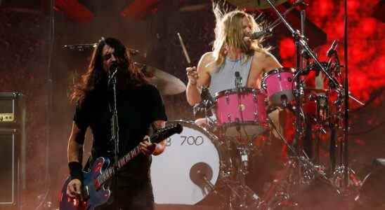 Les Foo Fighters annoncent la première liste d'invités superstars pour les concerts hommage à Taylor Hawkins