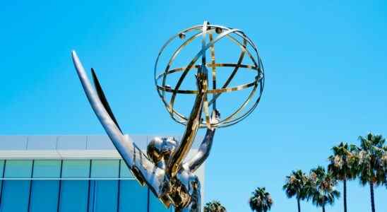 An Emmy statue