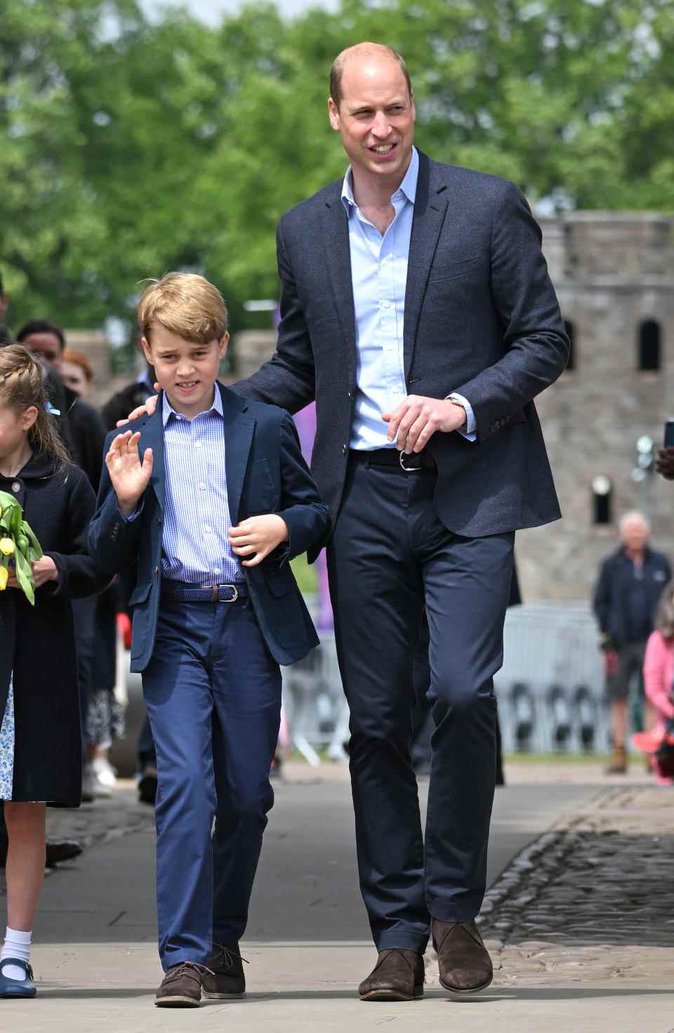 Le père et le fils royaux ont également visité le château de Cardiff au Pays de Galles plus tôt dans la journée.  (Getty Images)