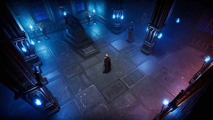 V Rising, un personnage à l'intérieur d'un château de vampires se tient dans une pièce sombre et regarde un grand cercueil en pierre devant lui.  Des torches bleues allumées bordent la pièce.