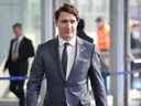 Le premier ministre du Canada Justin Trudeau arrive avant un sommet extraordinaire de l'OTAN au siège de l'OTAN à Bruxelles le 24 mars 2022. 