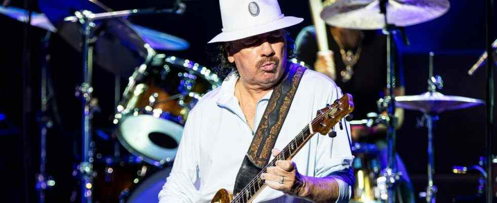 Carlos Santana "se calme" après s'être évanoui sur scène