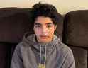 Muhammad Alzghool, 13 ans, est vu avec des points de suture après une attaque de chien.