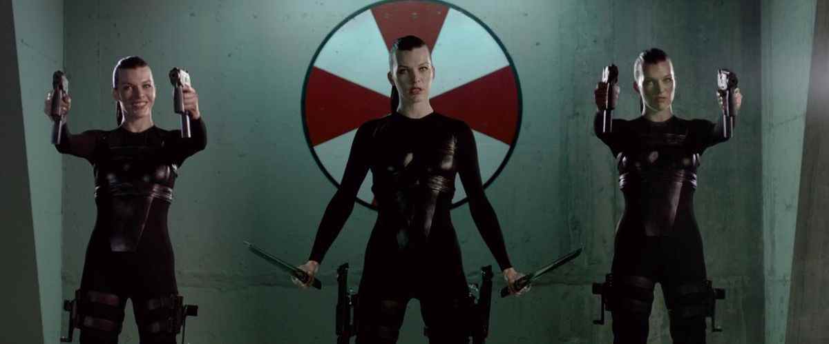 Plusieurs Millas Jovovich dans Resident Evil : Afterlife.