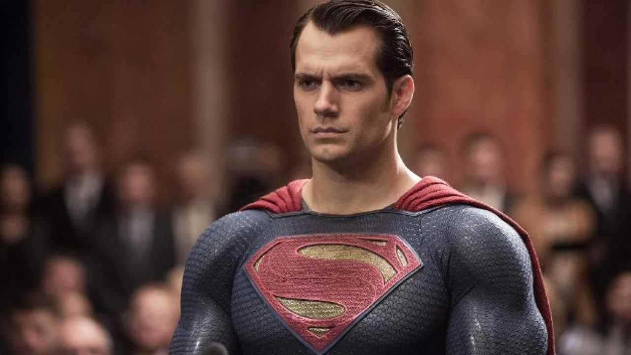 Superman d'Henry Cavill devant le tribunal dans Batman vs Superman