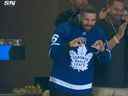 Drake vu lors d'un match éliminatoire de 2019 entre les Maple Leafs de Toronto et les Bruins de Boston.