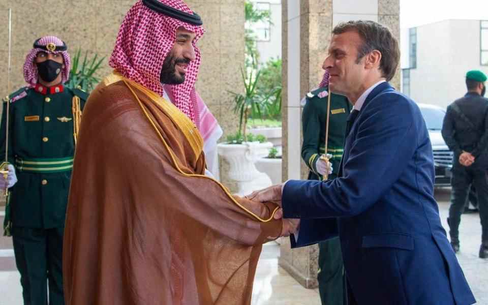 MBS et Emmanuel Macron - Bandar Aljaloud/Saudi Royal Palace via AP