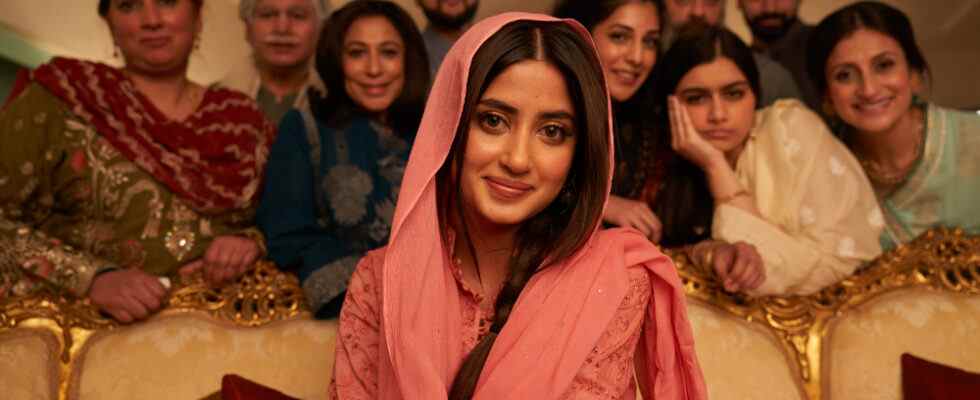Sajal Aly : premier aperçu de la star pakistanaise à Toronto Titre " Qu'est-ce que l'amour a à voir avec ça ?"  Révélé (EXCLUSIF) Les plus populaires doivent être lus Inscrivez-vous aux newsletters Variété Plus de nos marques