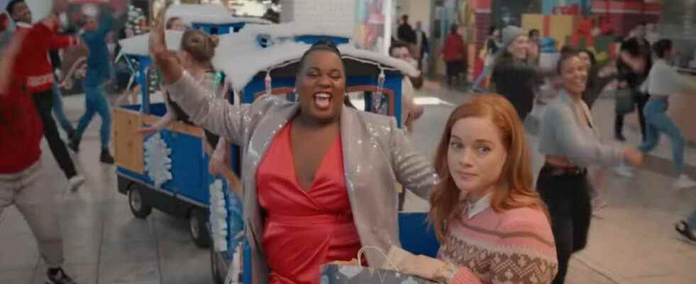 Jane Levy and Alex Newell in Zoey