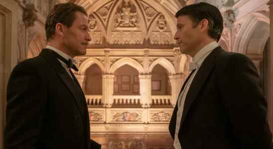 Downton Abbey: A New Era Le réalisateur Simon Curtis veut juste que Thomas soit heureux [Interview]