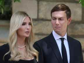 Ivanka Trump et son mari Jared Kushner arrivent pour assister aux funérailles d'Ivana Trump à l'église St. Vincent Ferrer, à New York, le 20 juillet 2022.