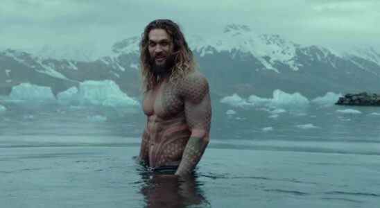 Jason Momoa shirtless in Justice League