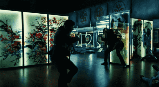 Keanu Reeves et Donnie Yen s'affrontent dans un combat à l'épée et au pistolet dans la bande-annonce de John Wick 4