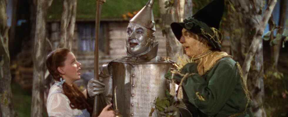 Dorthy, the Scarcrow and the Tin Man in the Wizard of oz