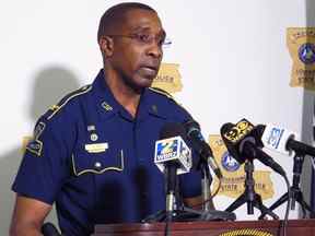Le colonel Lamar Davis, surintendant de la police de l'État de Louisiane, parle de la publication par l'agence d'une vidéo impliquant la mort de Ronald Greene, lors d'une conférence de presse tenue le vendredi 21 mai 2021 à Baton Rouge, en Louisiane.