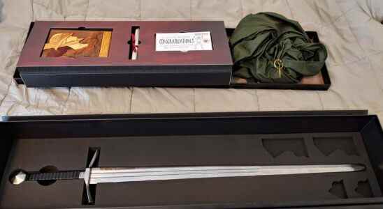 Les développeurs d'Elden Ring ont envoyé à leur joueur le plus tristement célèbre une épée commémorative
