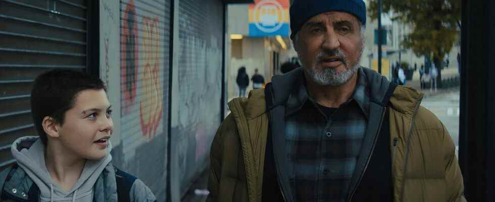 Sylvester Stallone sort les poubelles dans le film de super-héros vieillissant Samaritan