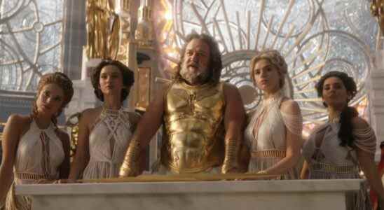 Thor: Russell Crowe de Love And Thunder a eu la meilleure réaction à son brillant costume de Zeus