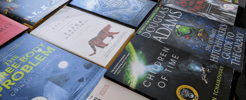 15 créateurs de BookTok dont les recommandations SFF vont bousculer votre liste de lecture