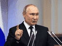 Le président russe Vladimir Poutine s'exprime au parlement russe à Saint-Pétersbourg le 27 avril 2022.