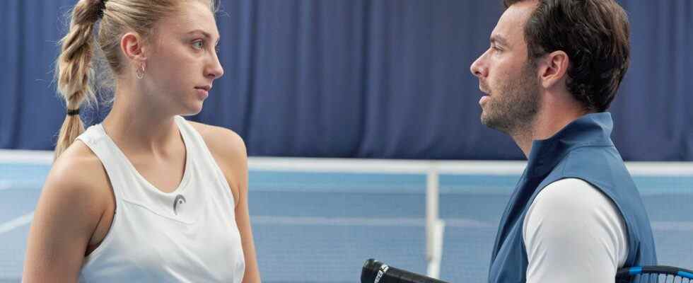 Premier aperçu des stars de Poldark et The Crown dans une nouvelle série dramatique sur le tennis