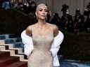 Kim Kardashian assiste au gala du Met 2022 