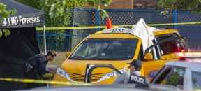 Un homme a été abattu dans un taxi dans un centre commercial de la 108e avenue près de la 148e rue à Surrey le 9 août 2022.