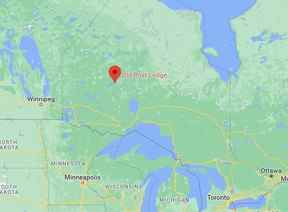 Google Maps : L'icône rouge indique l'emplacement du Old Post Lodge, dans le nord-ouest de l'Ontario, près de la frontière du Manitoba.
