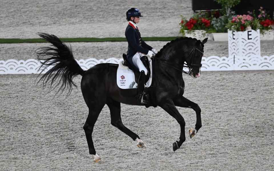 Fry en action aux Jeux olympiques de Tokyo l'an dernier - depuis lors, elle a remporté deux médailles d'or et une d'argent aux Jeux équestres mondiaux de cette année - PAUL GROVER POUR LE TELEGRAPH