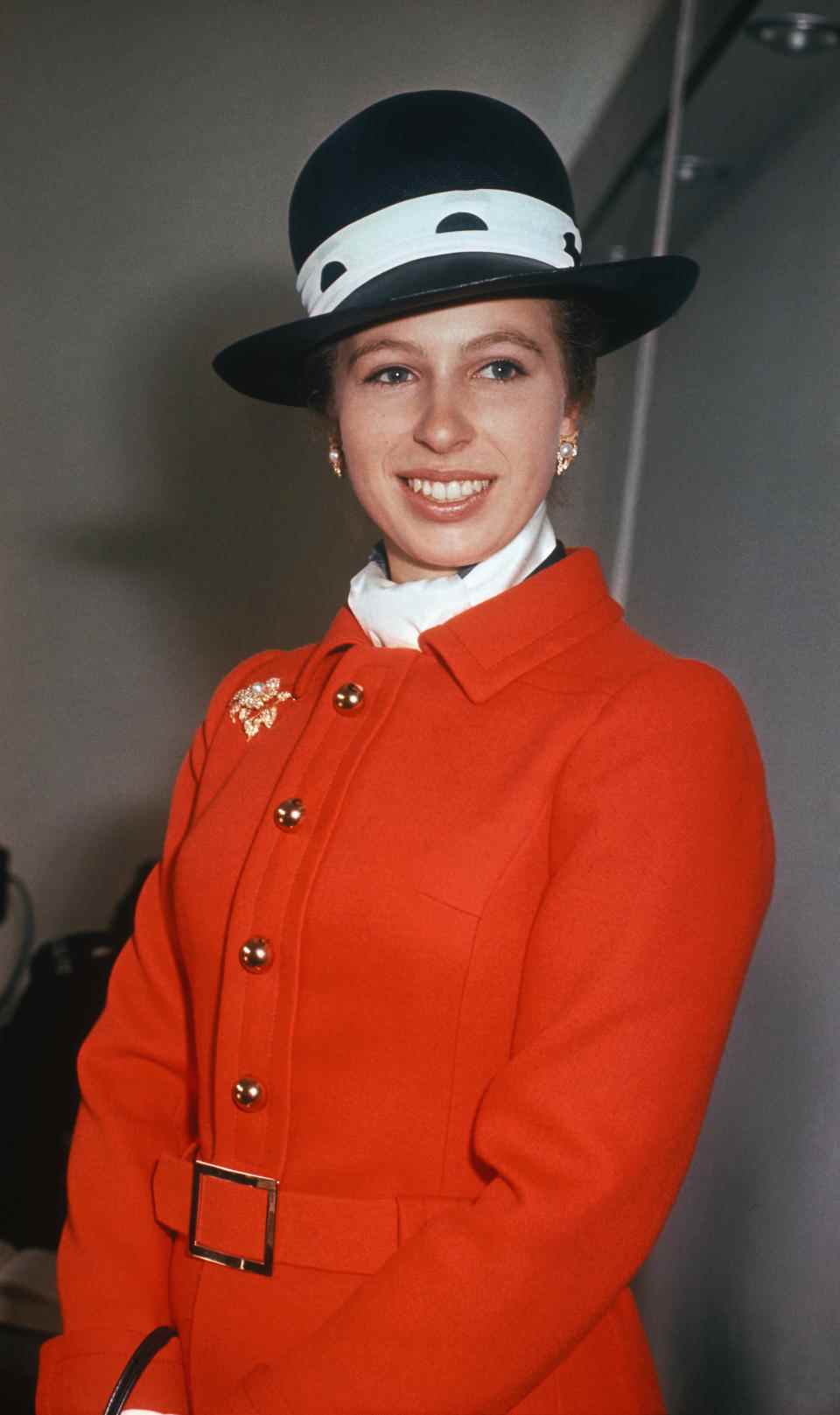 La princesse Anne lors de la cérémonie d'ouverture de la nouvelle école de formation des cadets de la police au début des années 70.  (Getty Images)