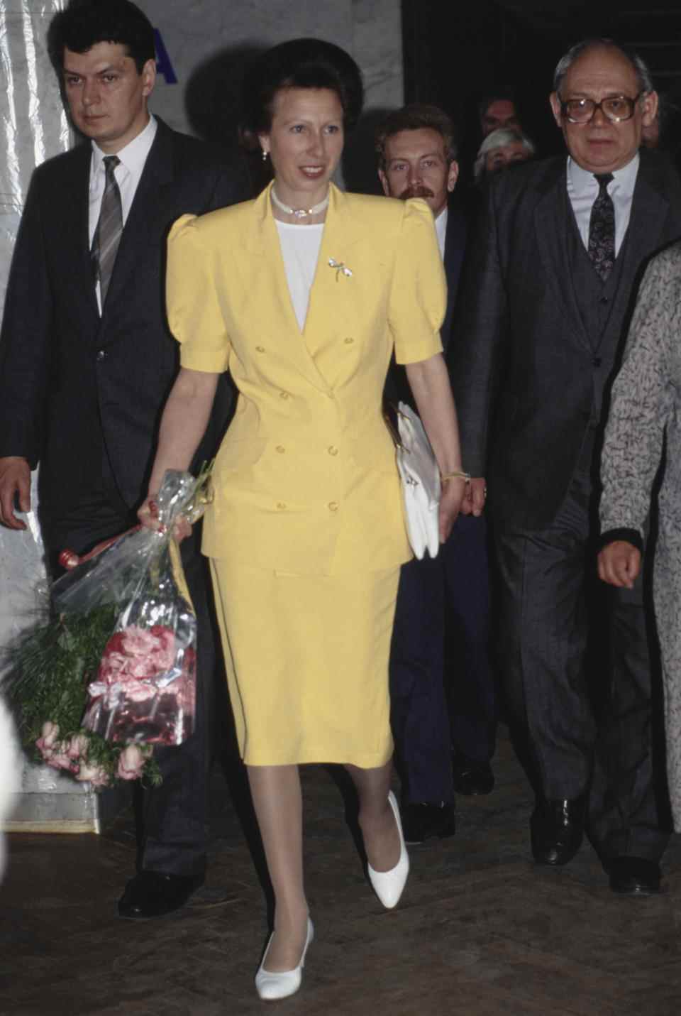 La princesse Anne lors d'une visite à l'Université d'État de Moscou à Moscou, en Russie, en 1990. (Getty Images)