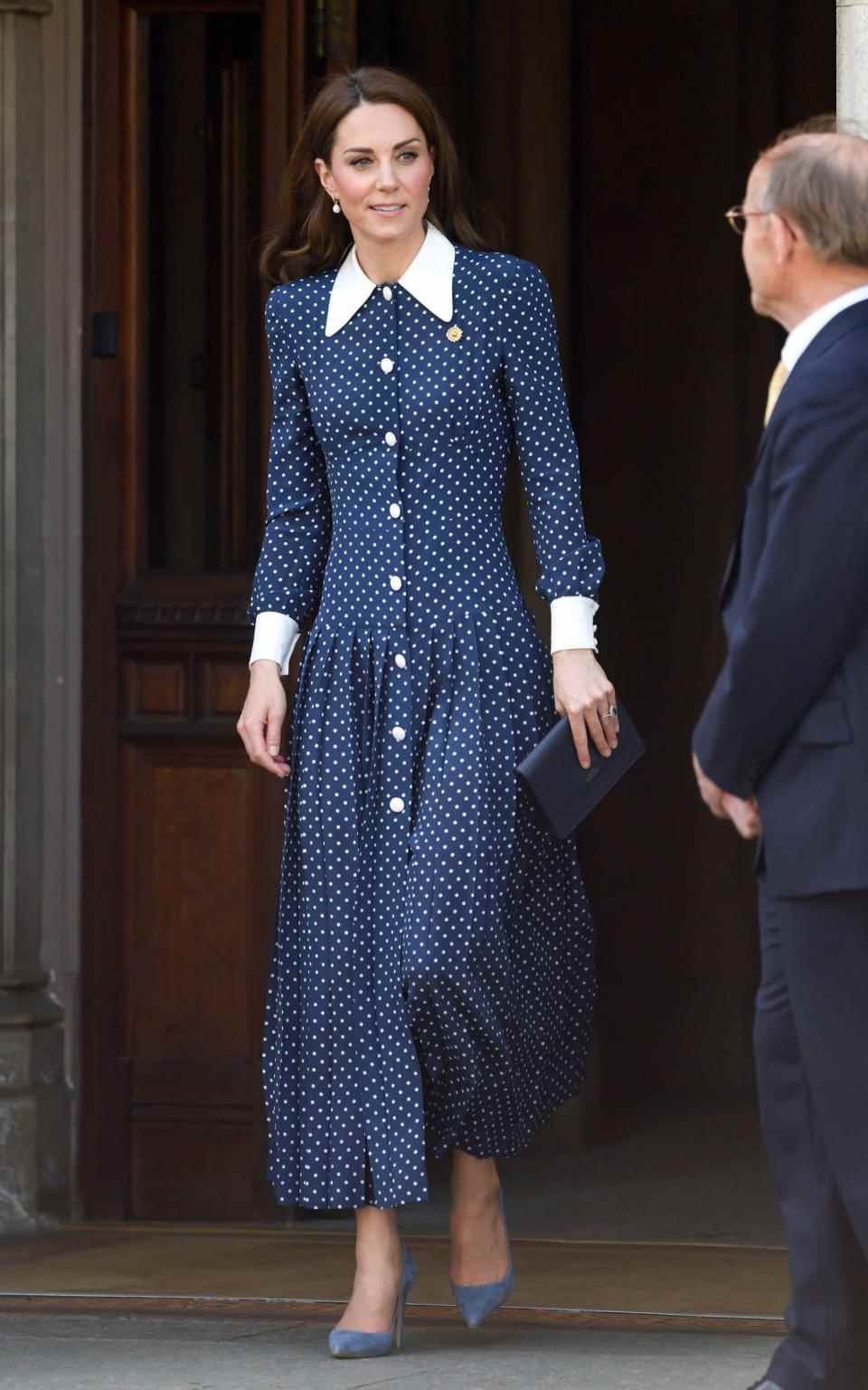 La duchesse de Cambridge a opté pour une robe inspirée des années 40 pour assister à une exposition à Bletchley Park - Karwai Tang
