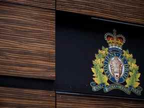 PHOTO DE DOSSIER: Le logo de la GRC est visible à l'extérieur de la Gendarmerie royale du Canada 